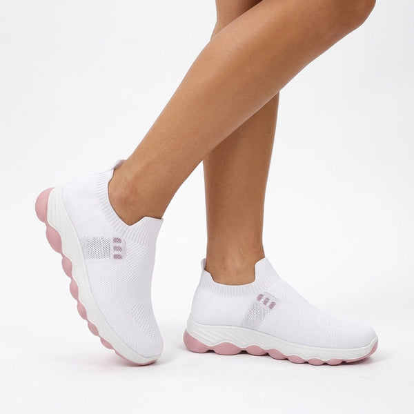 tenis-feminino-casual-comfortmax-branco-modelo
