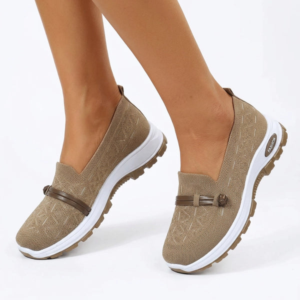 tenis-feminino-casual-comfortplus-marrom-modelo