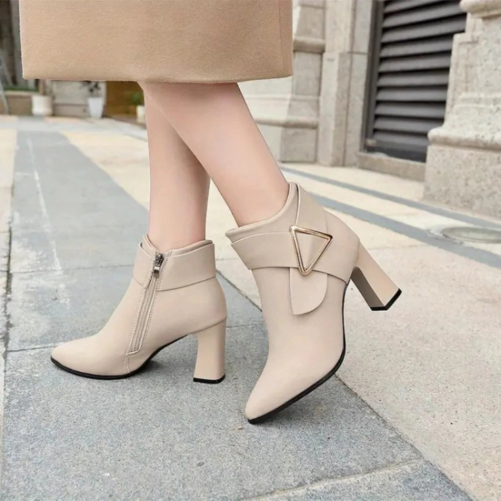 bota-feminina-cano-curto-luxy-loja-ortopedic