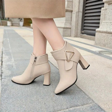 bota-feminina-cano-curto-luxy-loja-ortopedic