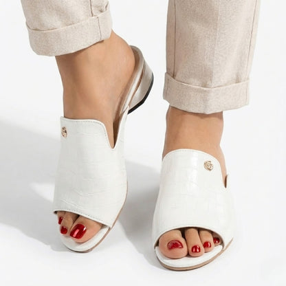 sandalia-dourada-salto-bloco-levanty-loja-ortopedic