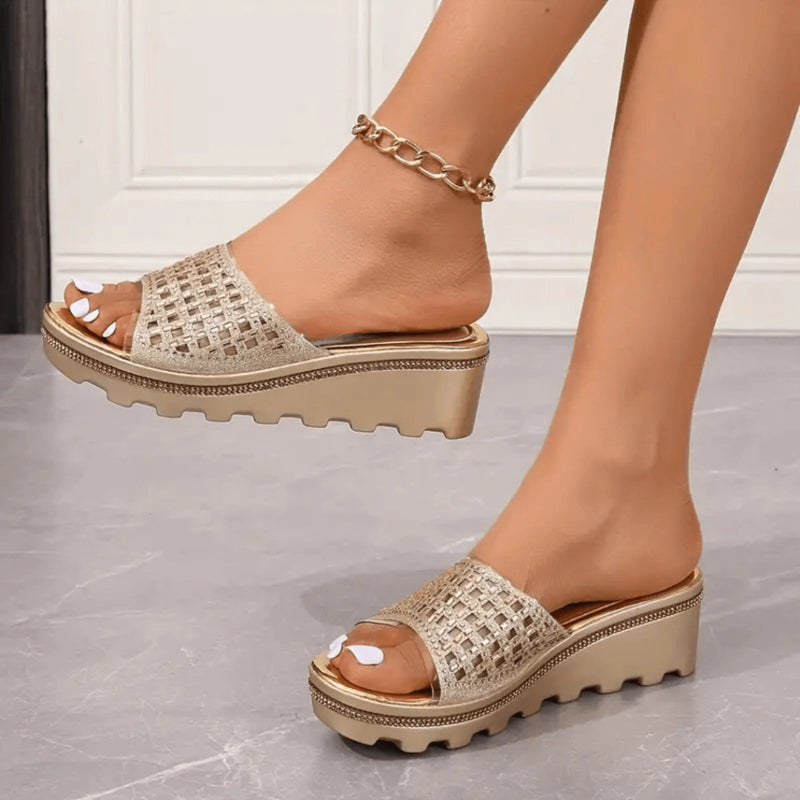 sandalia-feminina-fusion-dourado-loja-ortopedic