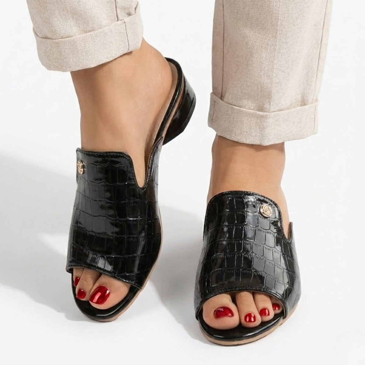 sandalia-preta-salto-bloco-levanty-loja-ortopedic