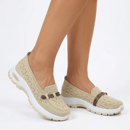 tenis-feminino-casual-comfortplus-bege-modelo