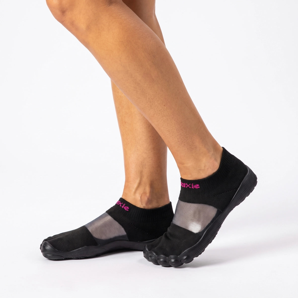 tenis-feminino-casual-fressi-preto-modelo