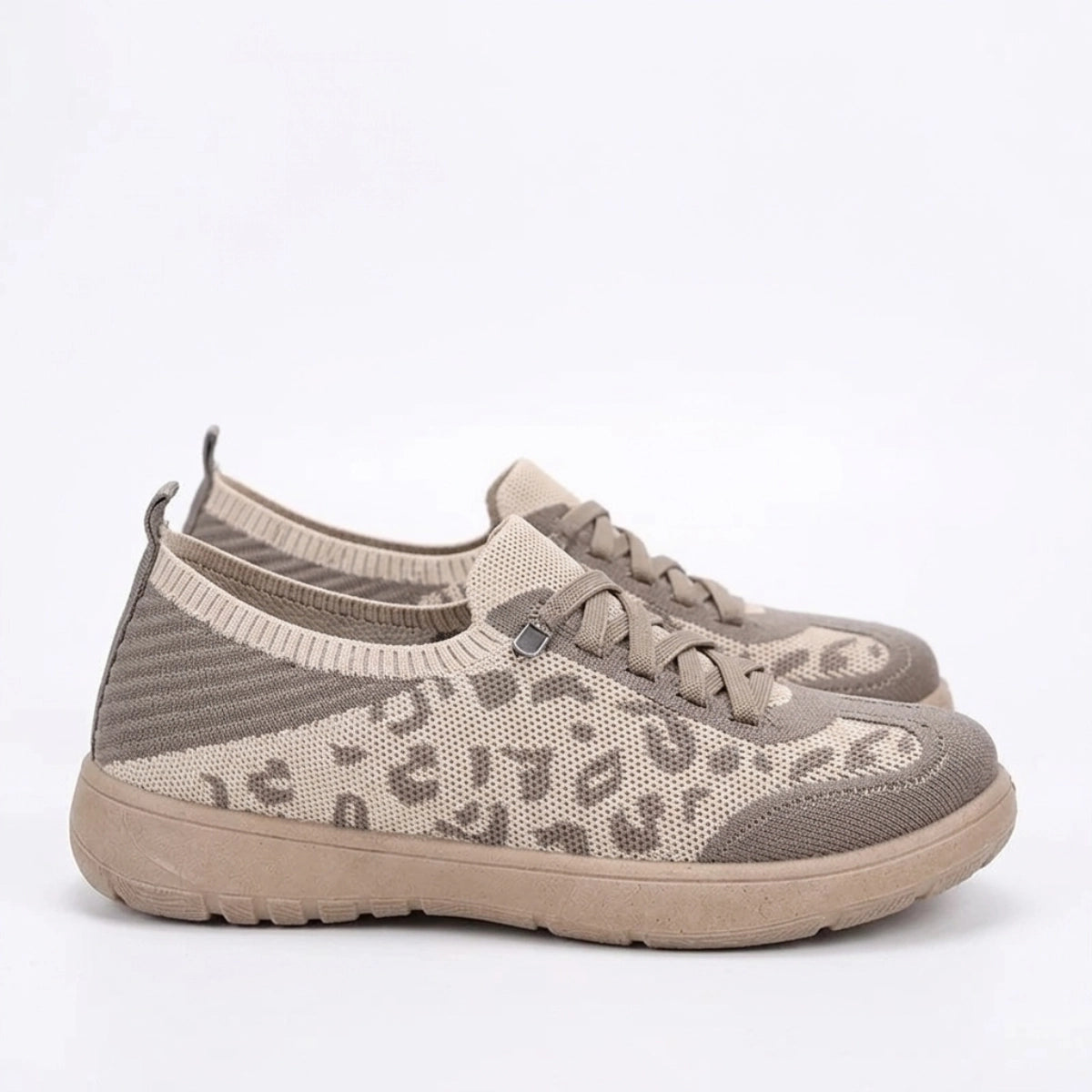 tenis-feminino-casual-savana-cinza-onca-perfil